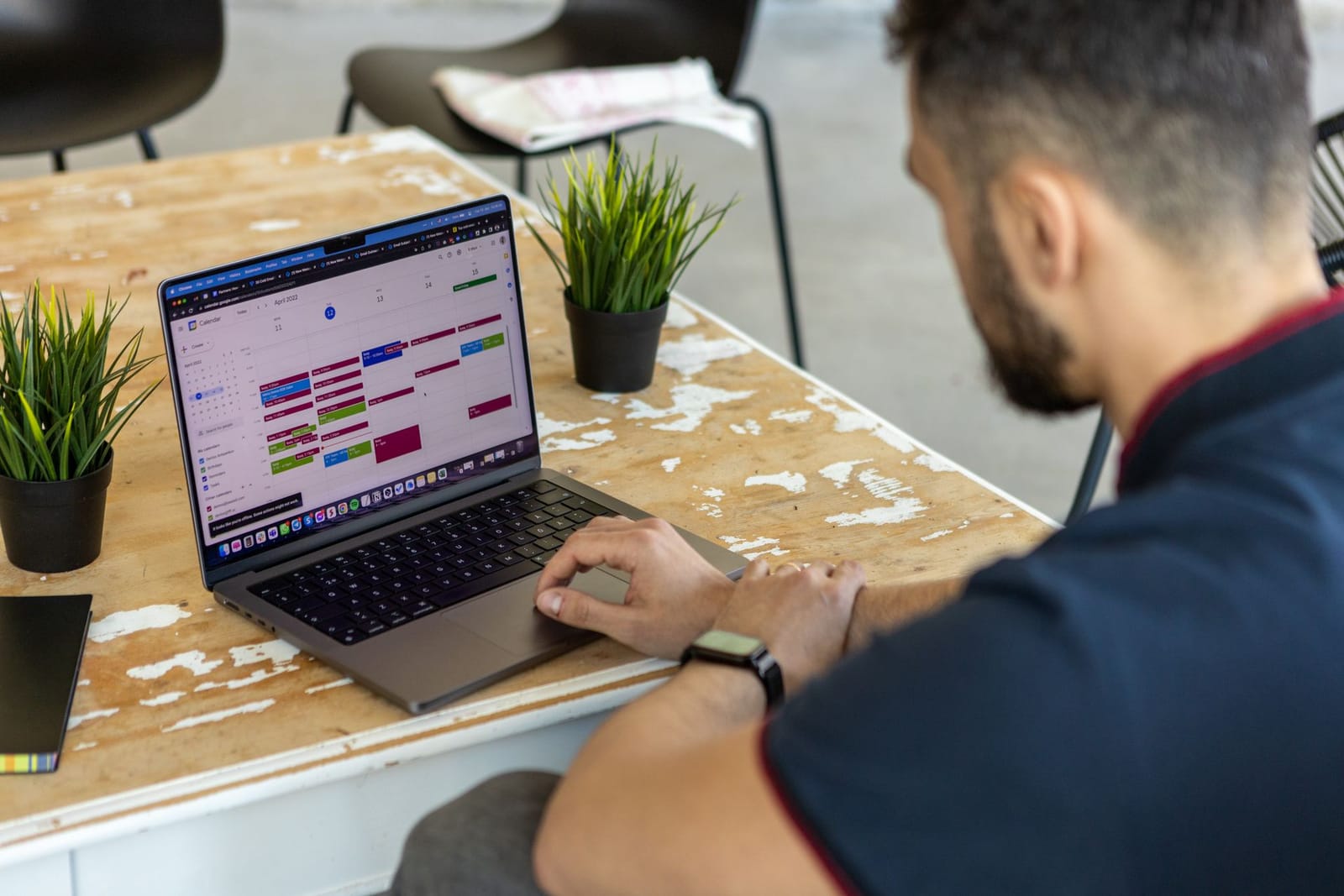 Automatic scheduling and auto-rostering: how automation speeds up roster building